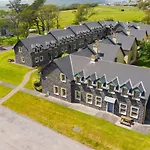 Courtyard Homes 3 Bed Sleeps 6 *