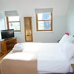 בית נופש Courtyard Homes 3 Bed Sleeps 6 *