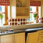 Courtyard Homes 3 Bed Sleeps 6 Dingle