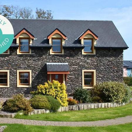Semesterbostad Courtyard Homes 3 Bed Sleeps 6