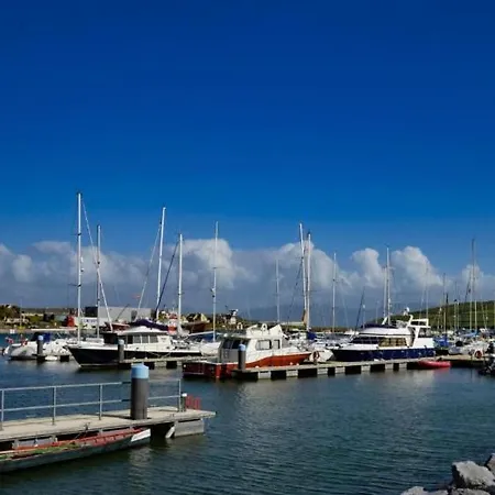 Σπίτι διακοπών Courtyard Homes 3 Bed Sleeps 6 Ντίνγκλε