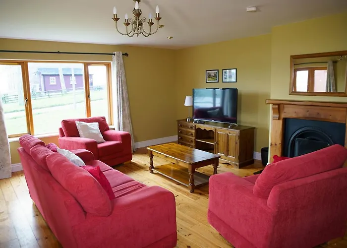 Courtyard Homes 3 Bed Sleeps 6 別荘 *