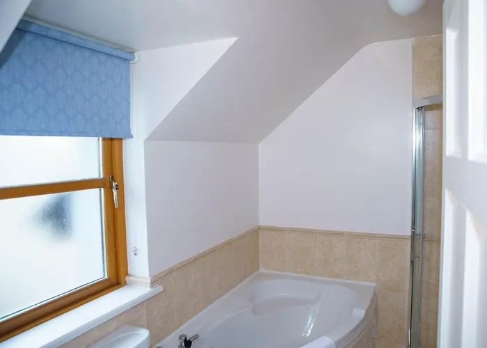 Courtyard Homes 3 Bed Sleeps 6