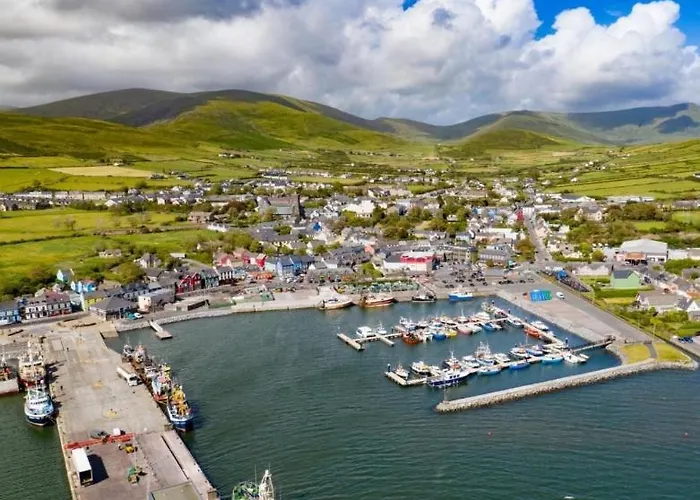 Courtyard Homes 3 Bed Sleeps 6 * Dingle