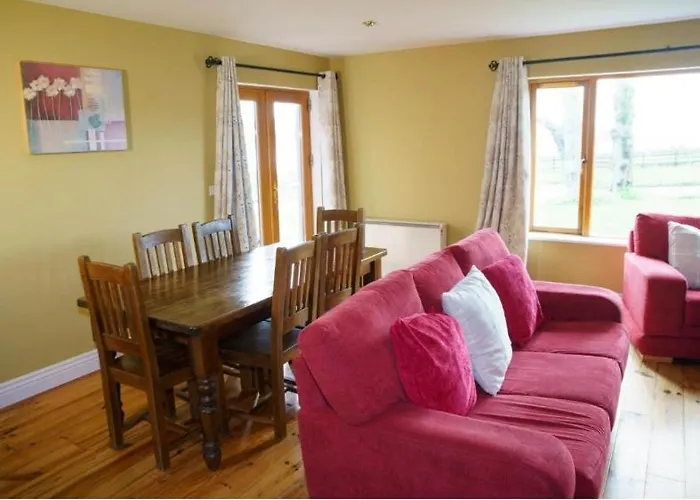 Courtyard Homes 3 Bed Sleeps 6